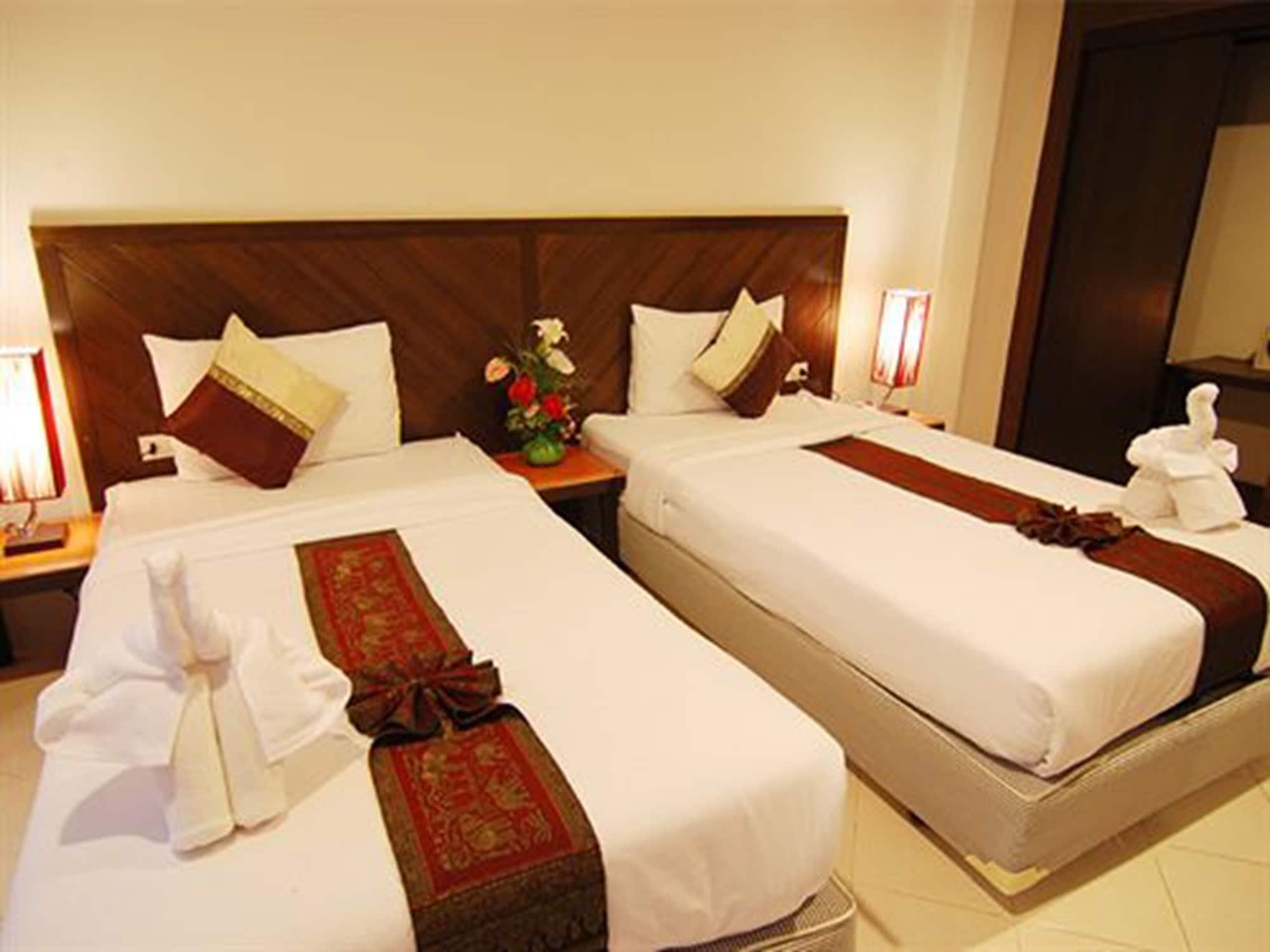 Ascot Krabi Hotel Ao Nang Exterior photo