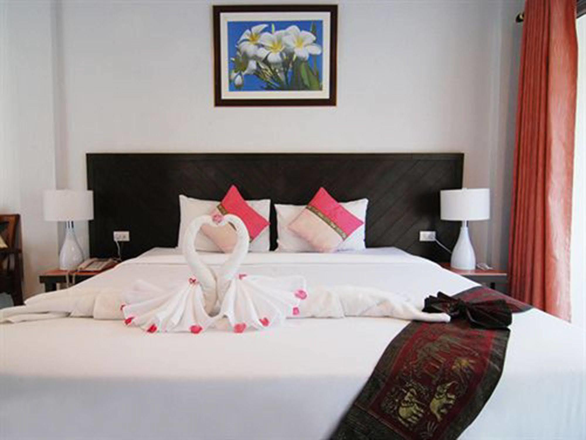 Ascot Krabi Hotel Ao Nang Exterior photo