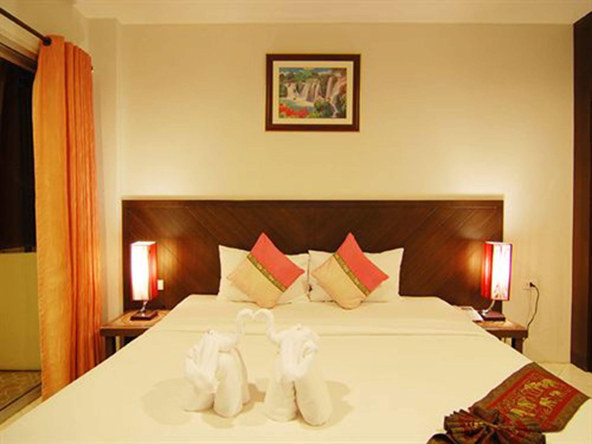 Ascot Krabi Hotel Ao Nang Exterior photo
